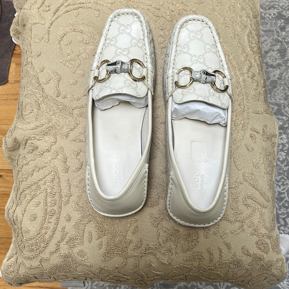 Gucci Cream Loafers with Silver Buckle